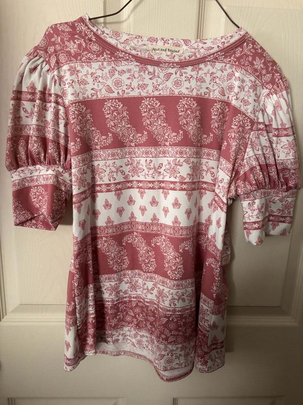 Above and Beyond Pink and White Floral Paisley Puff Sleeve Top Size PS